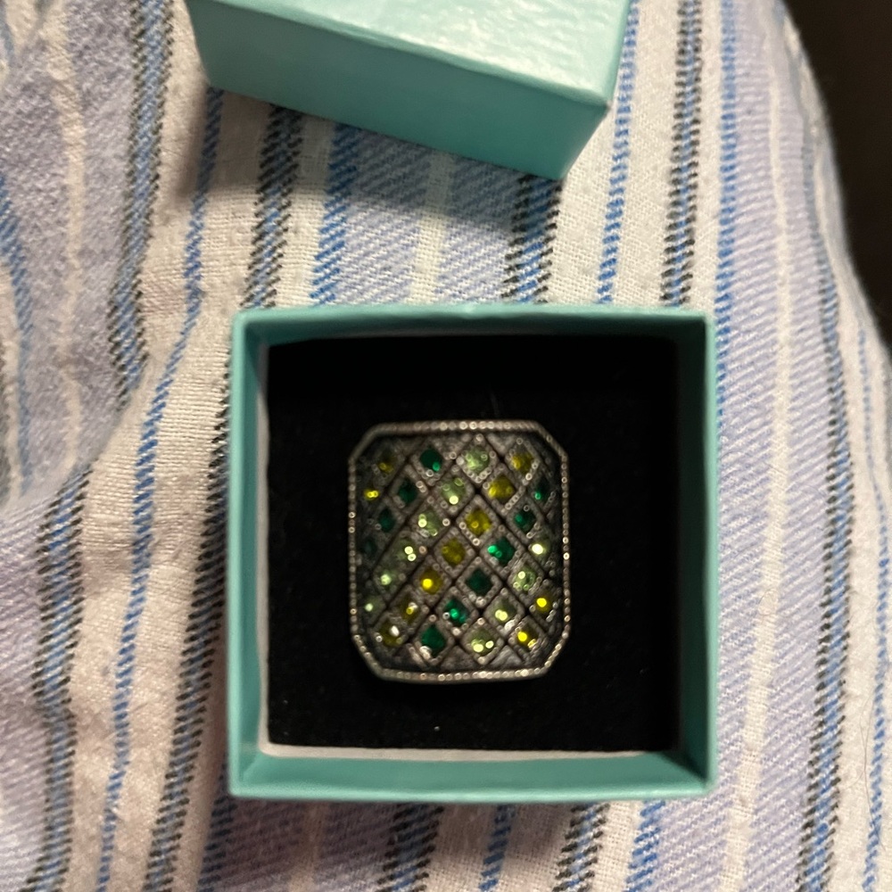 Beautiful ring size 5